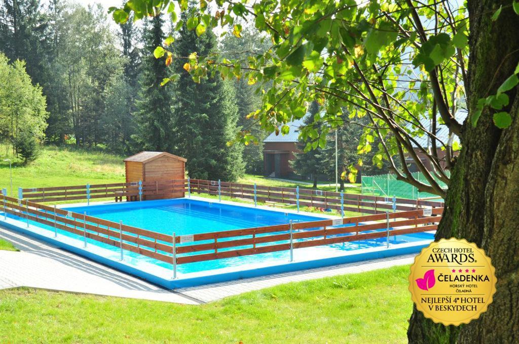 Horsky Hotel Celadenka / Mountain Resort Čeladná Eksteriør billede