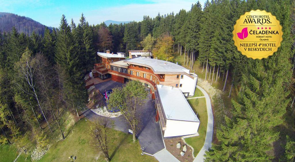 Horsky Hotel Celadenka / Mountain Resort Čeladná Eksteriør billede
